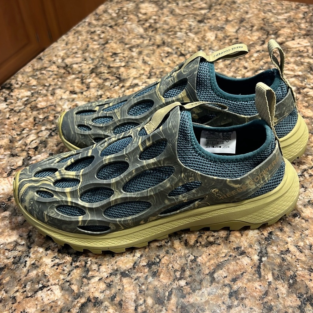 Merrell Green and Olive Slip-On Sneaker Running Shoes